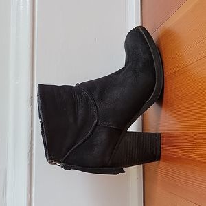 Black Steve Madden Radioo block heeled boots